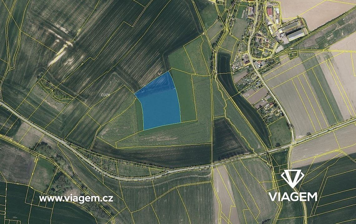 Zemědělský pozemek, 945 m²