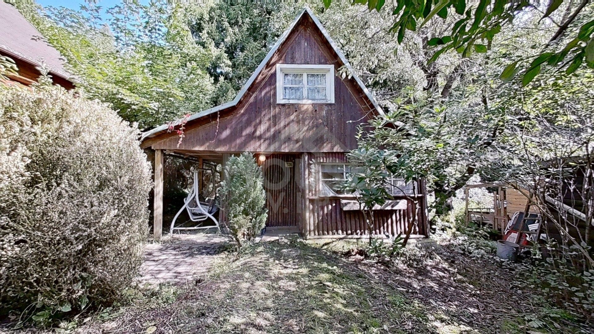 Chaty, Údolí Raků, Tehov, 55 m²