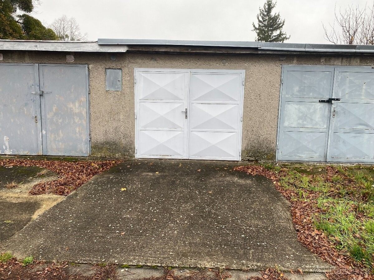 Prodej garáž - Holešov, 769 01