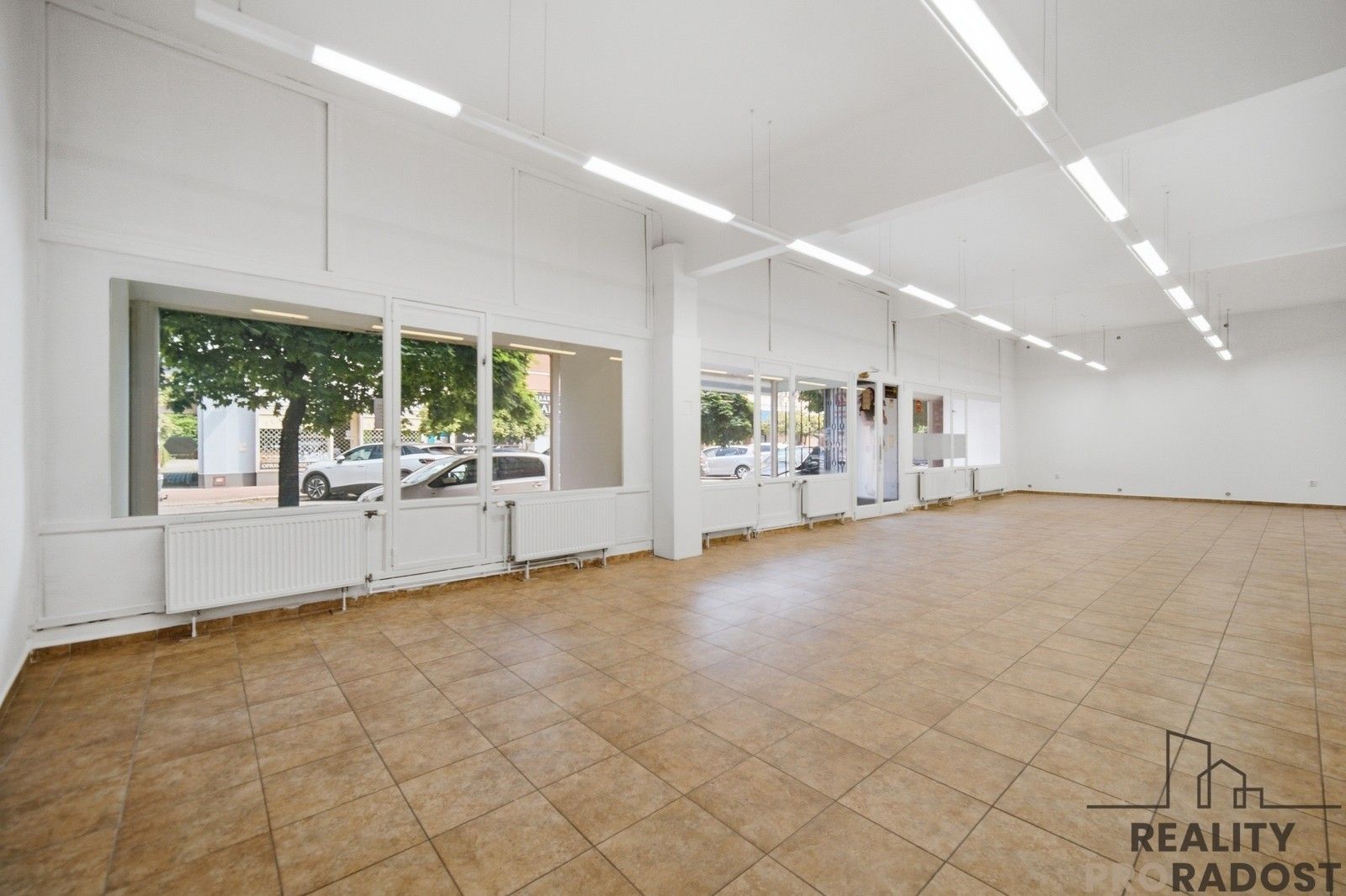 Obchodní prostory · 230 m² · Smilova 401, Pardubice Zelené Předměstí - 3
