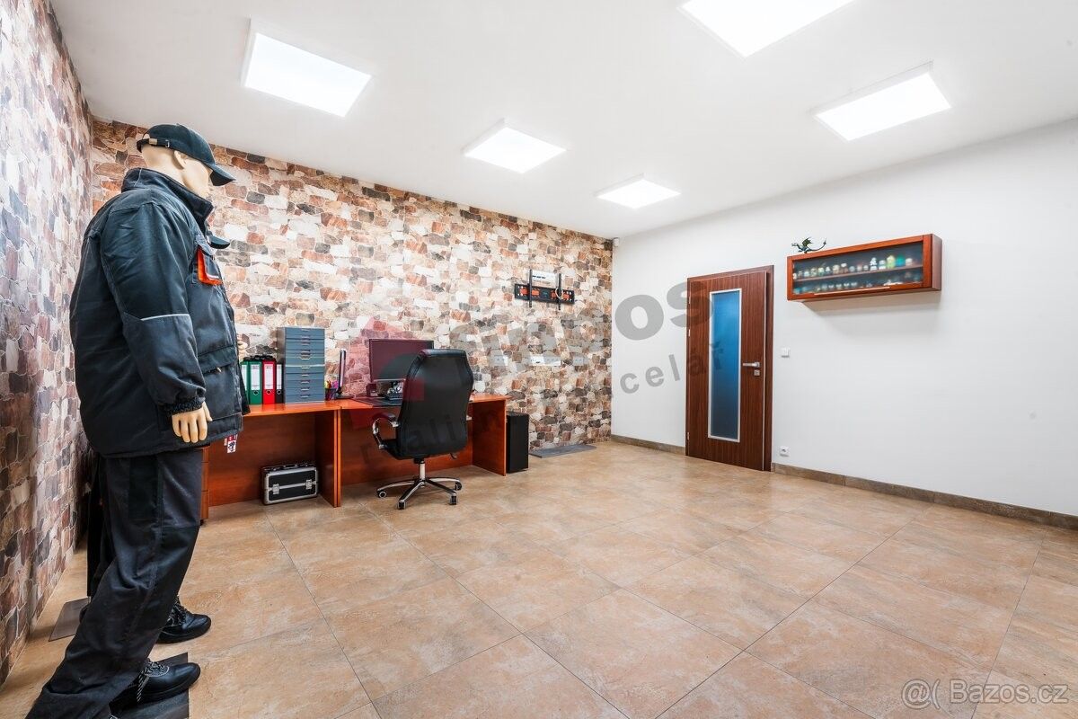 Obchodní prostory, Bruntál, 792 01