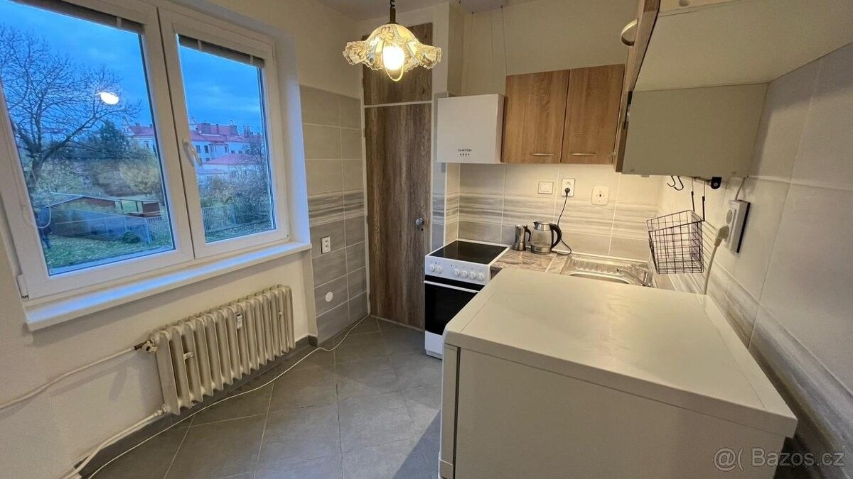 Pronájem byt - Velké Meziříčí, 594 01