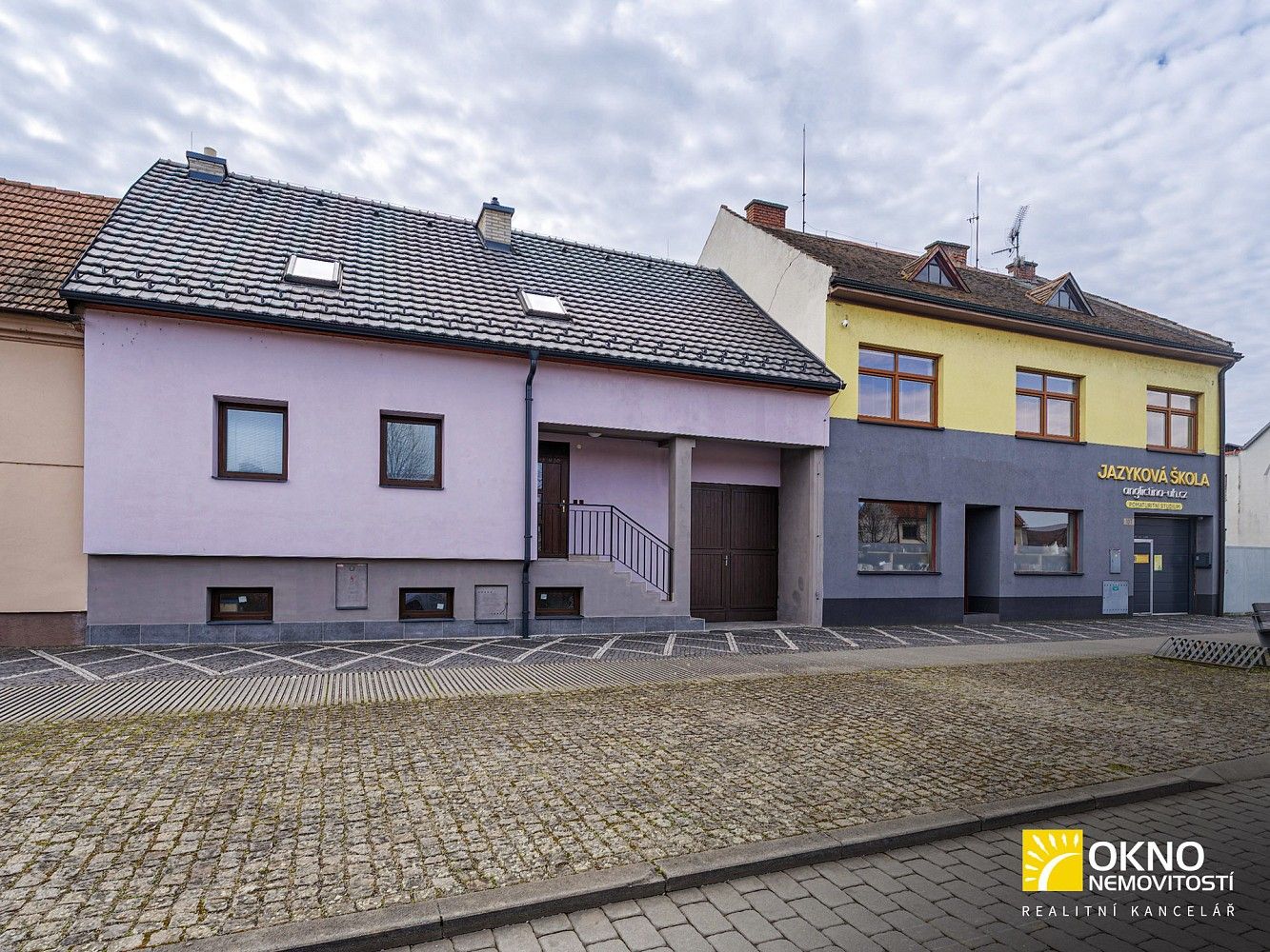 Rodinné domy, náměstí Hrdinů, Staré Město, okres Uherské Hradiště, 110 m² - 1
