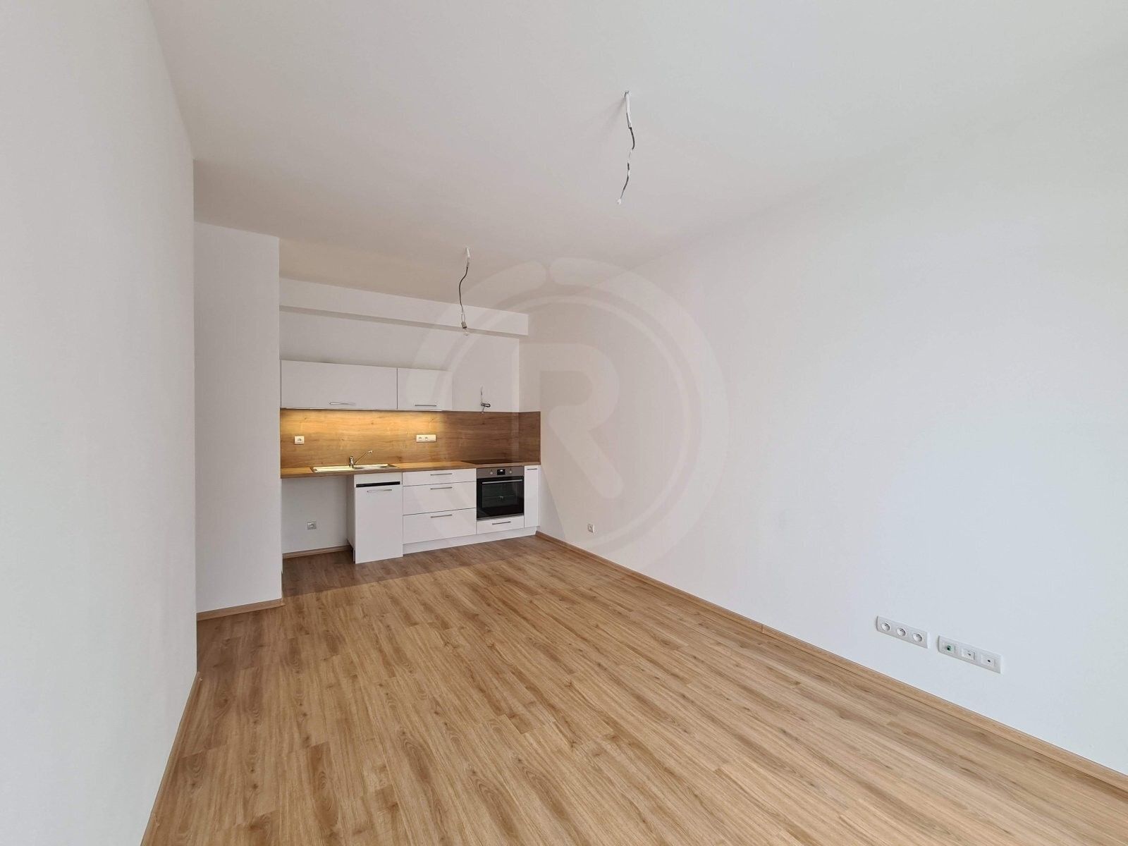 Pronájem byt 2+kk - Platanová, České Budějovice, 40 m²