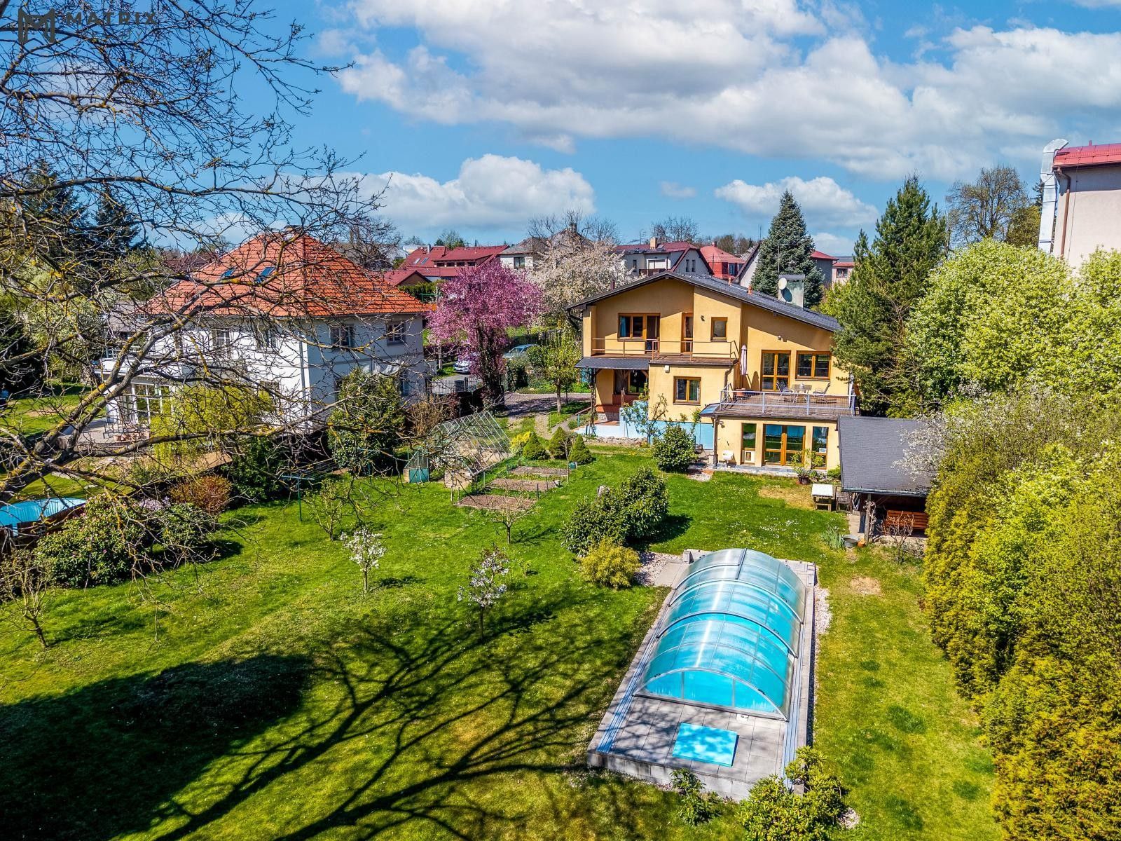 Rodinné domy, Slepá, Strančice, 336 m² - 1