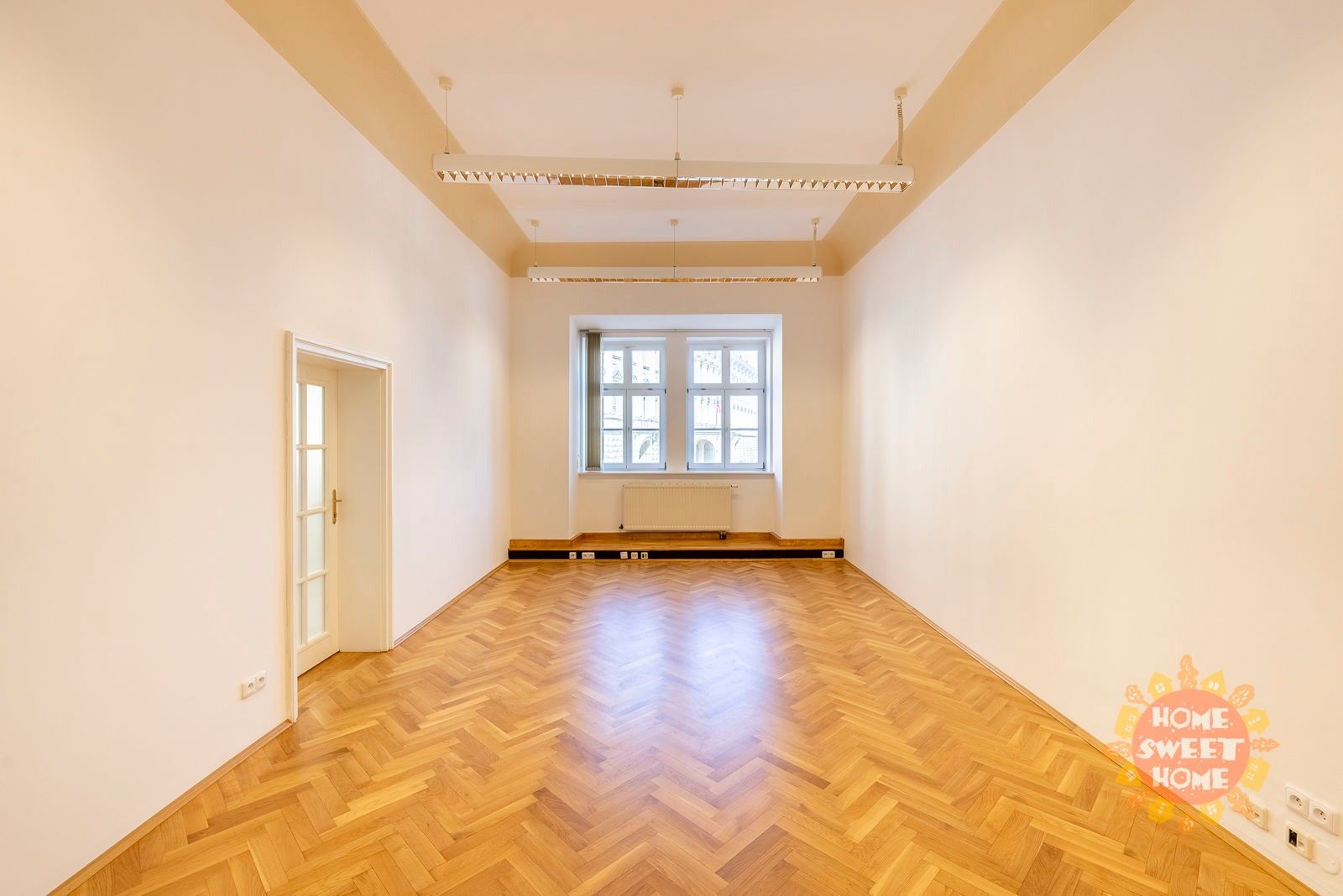 Kanceláře, Loretánské náměstí, Praha, 29 m²