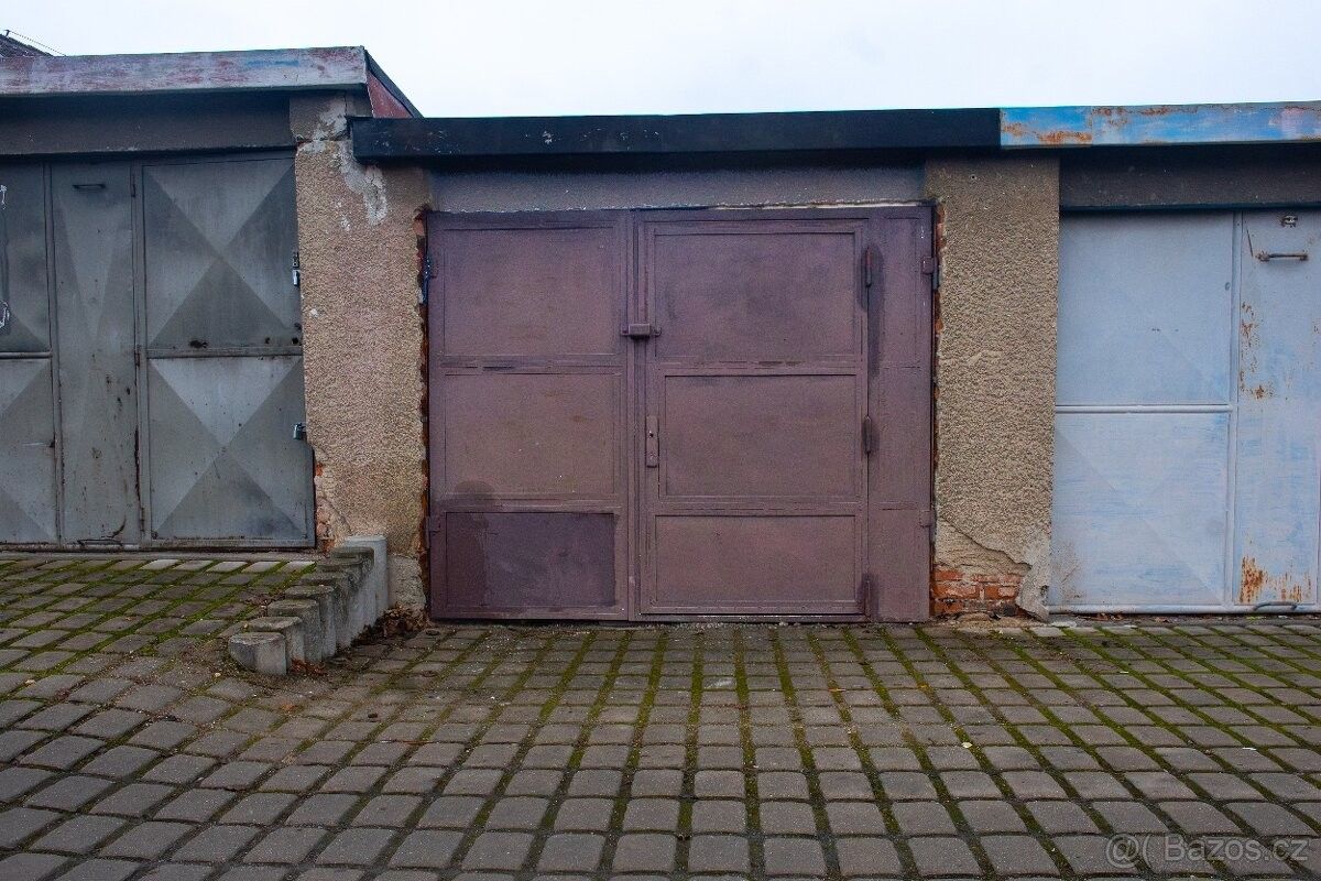 Garáže, Kladno, 272 01