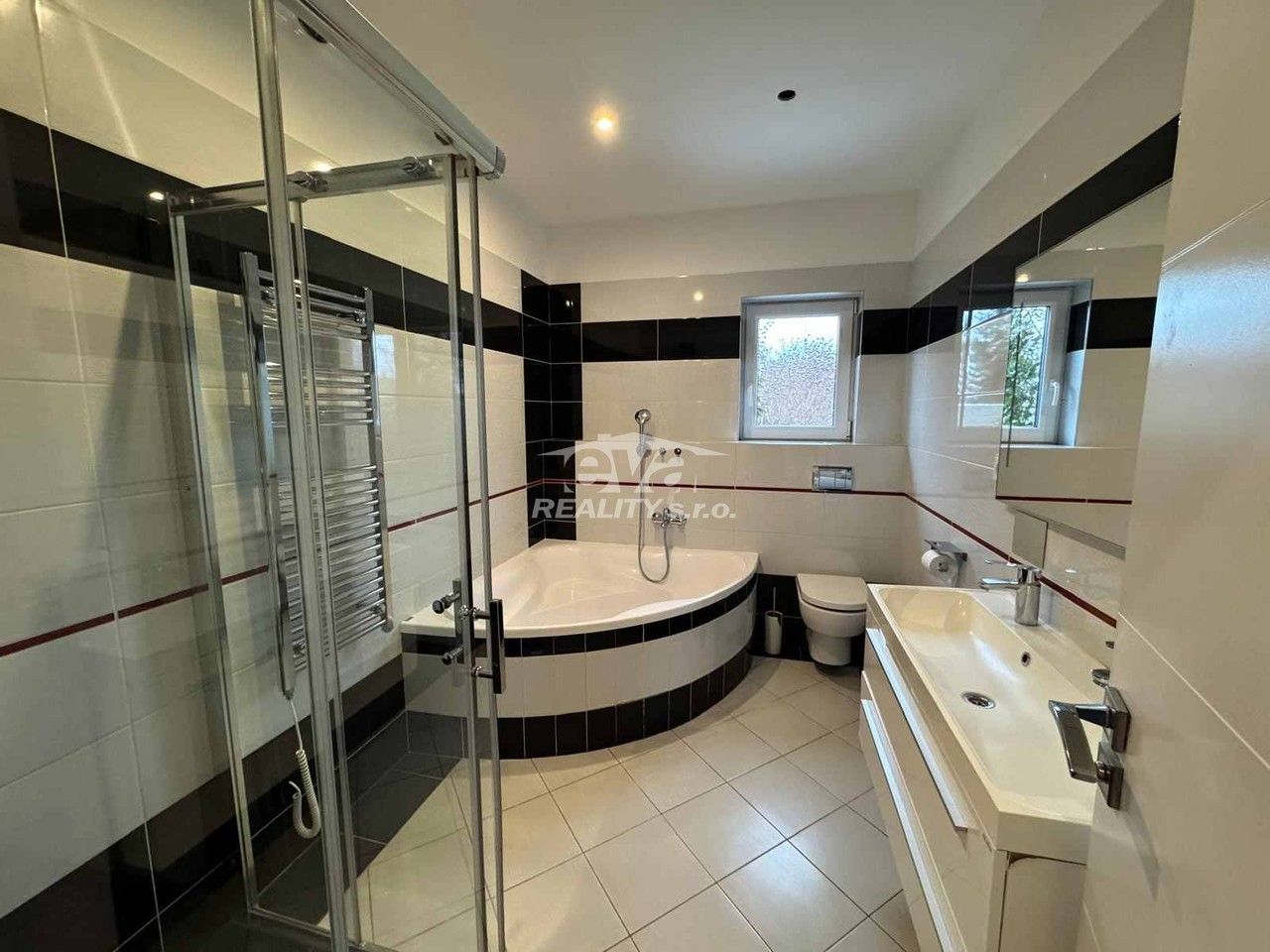 Prodej rodinný dům - Západní Stráň, Předboj, 97 m²