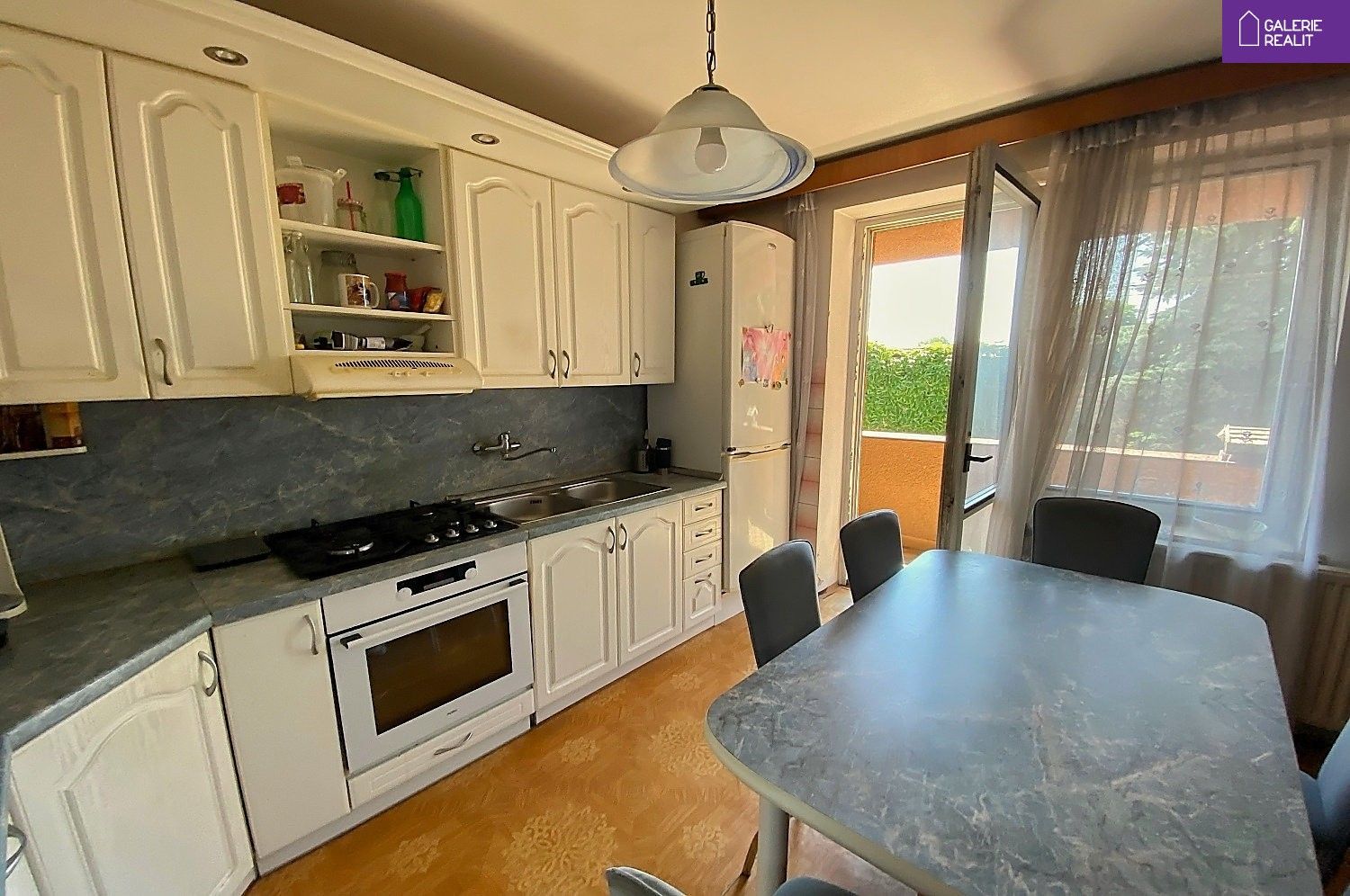 4+1, nám. Míru, Hulín, 89 m²