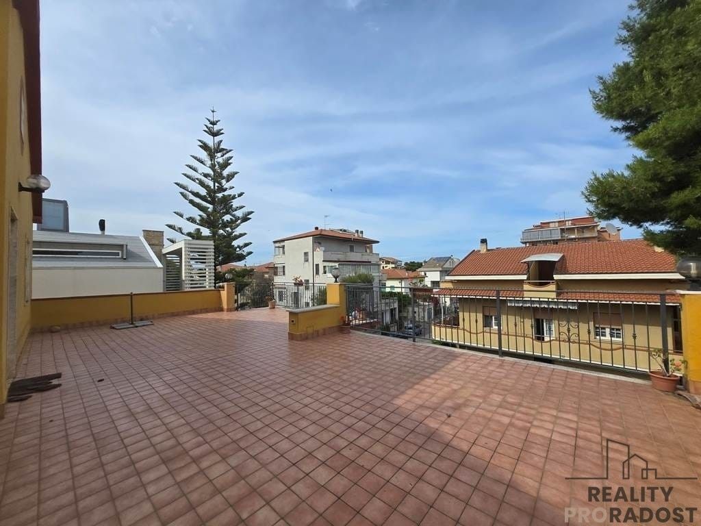 Byty, 987 66, Zahraničí