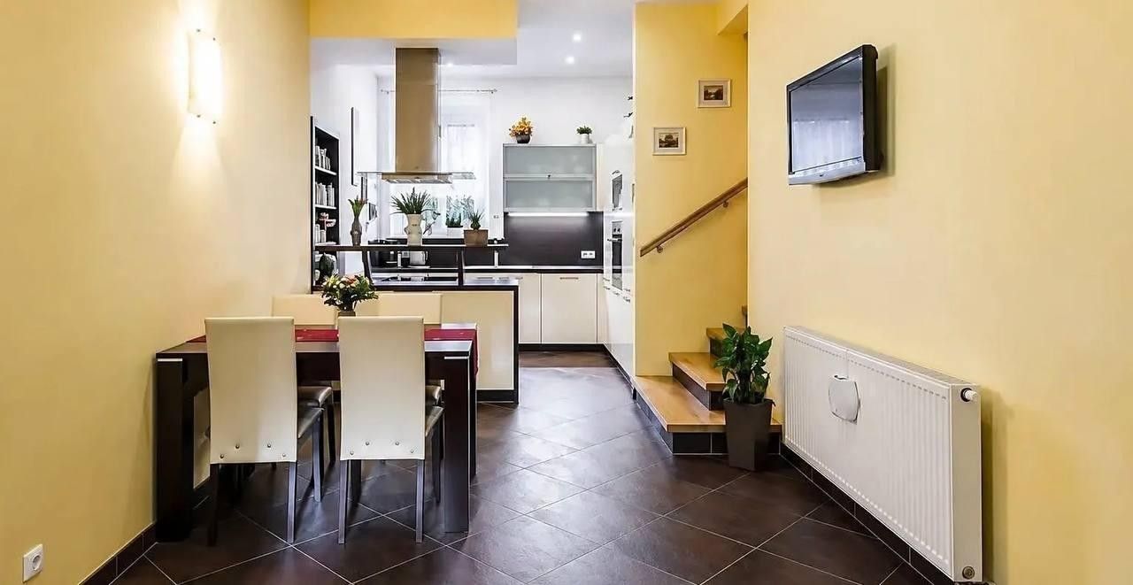 Vila · 1 300 m² · Putimská, Praha - 3