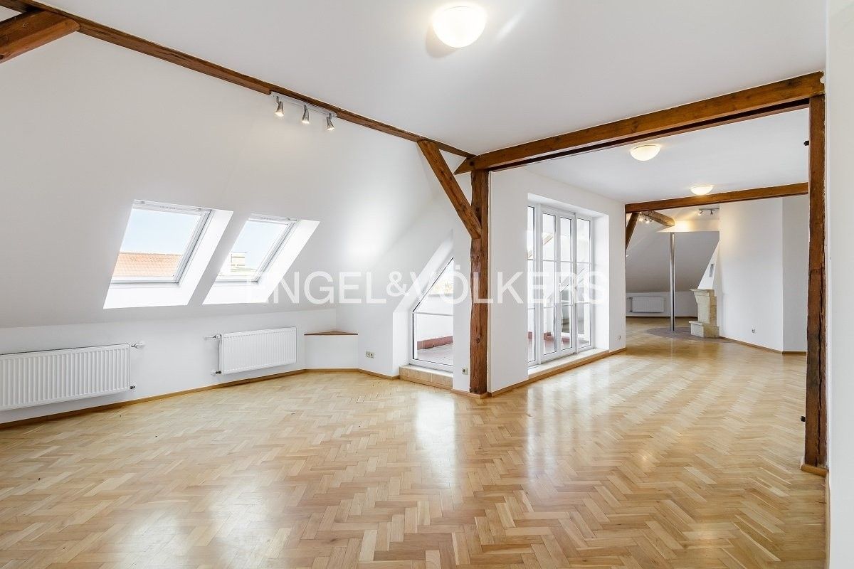 5+kk, Na Skalce 941, Praha, 240 m²