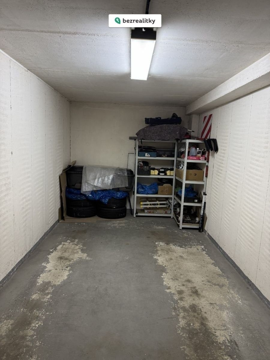 Prodej garáž - Řepy, Praha, 18 m²