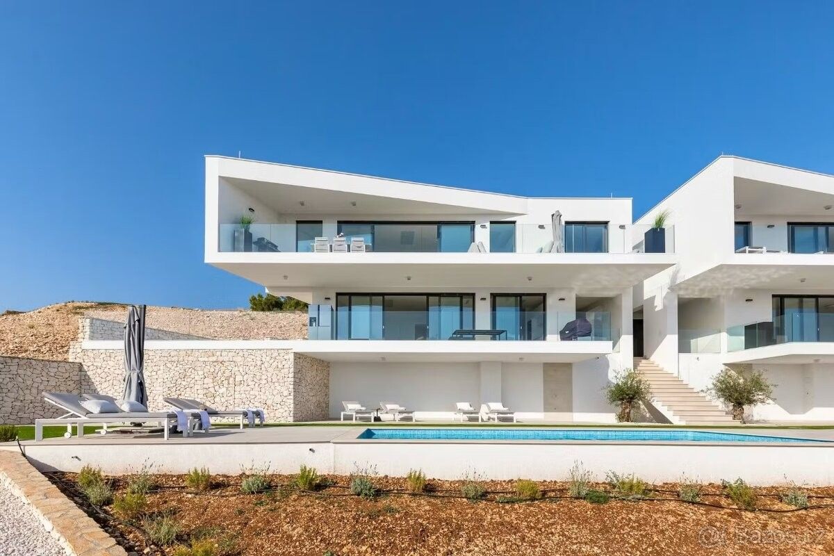 Prodej byt - 987 66, Zahraničí