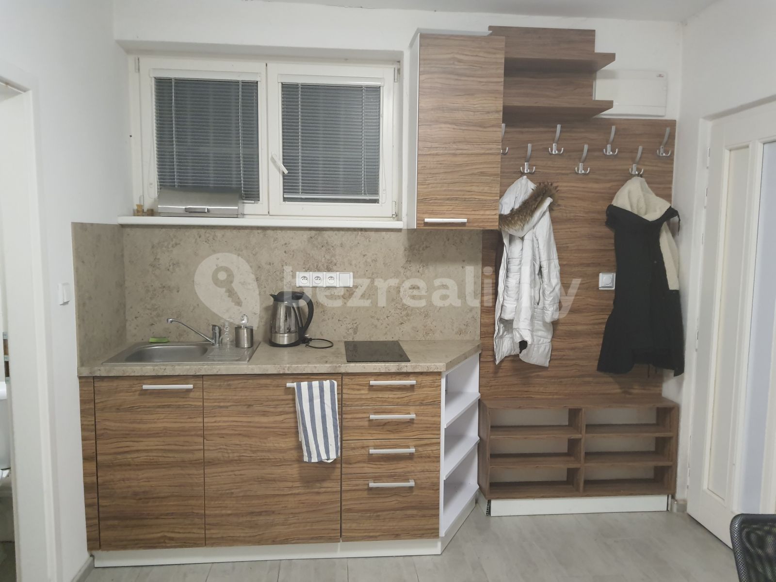 1+kk, 28. pluku, Praha - Vršovice, 24 m² - 2