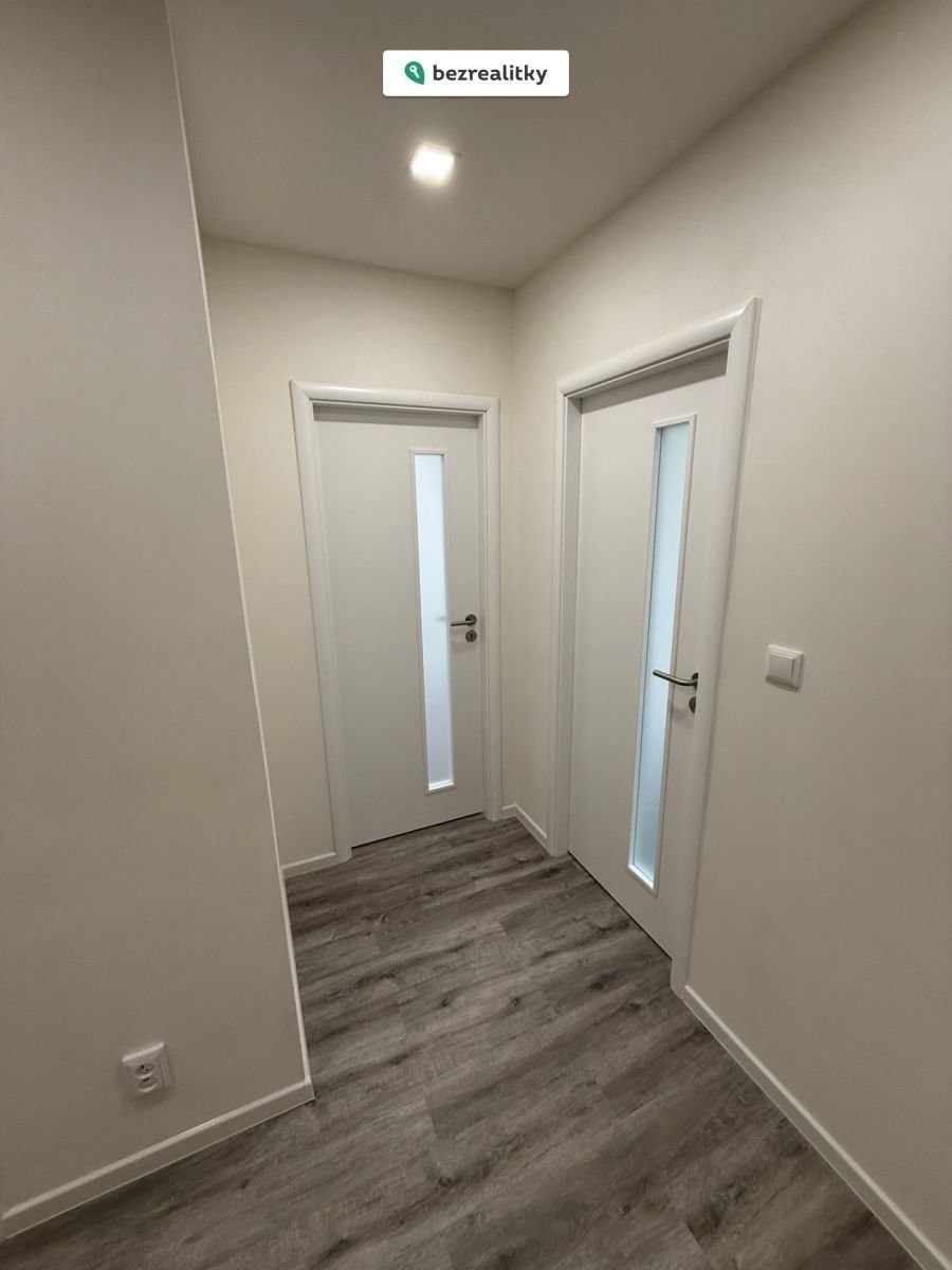 Prodej byt 2+kk - Doležalova, Praha, 45 m²