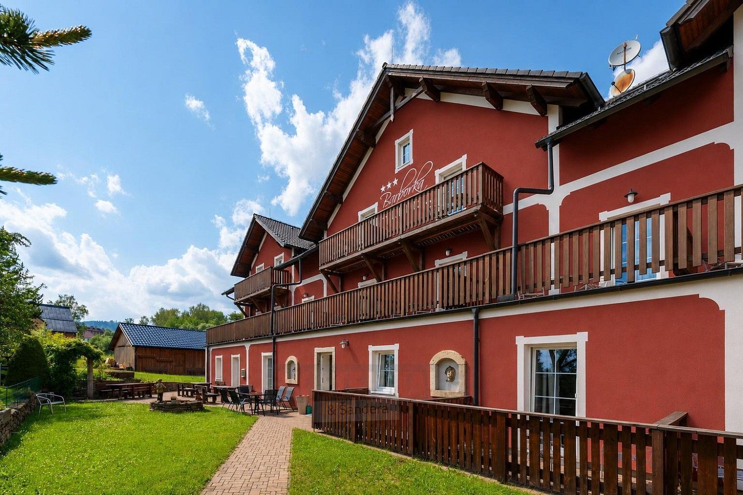 Ubytovací zařízení, 900 m²