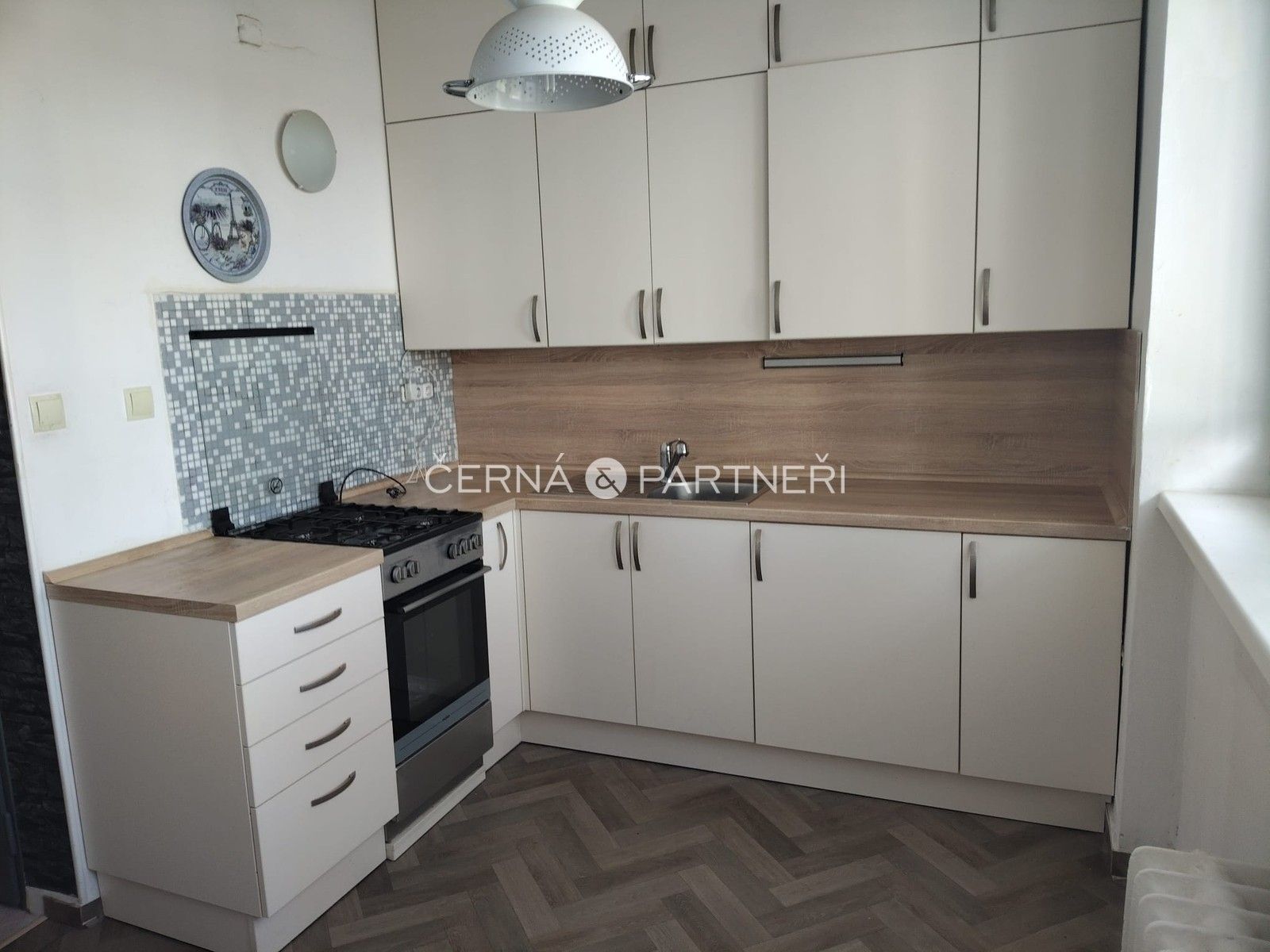 2+1, Vítězslava Nezvala, Most, 55 m²