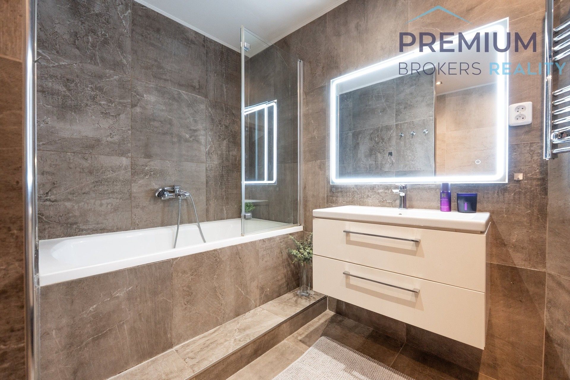 3+kk, Obchodní, Štětí, 71 m² - 1