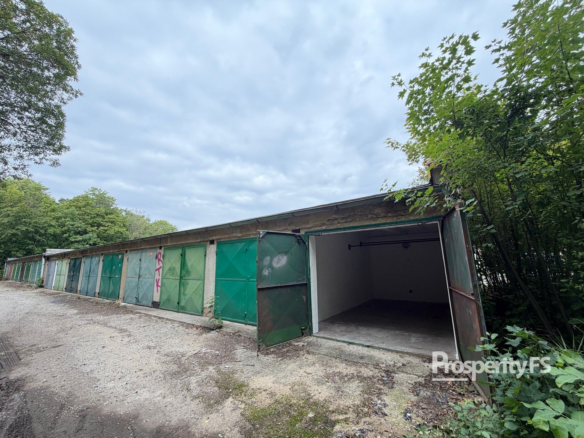 Garáž · 21 m² · Ouvalova, Slaný - 3