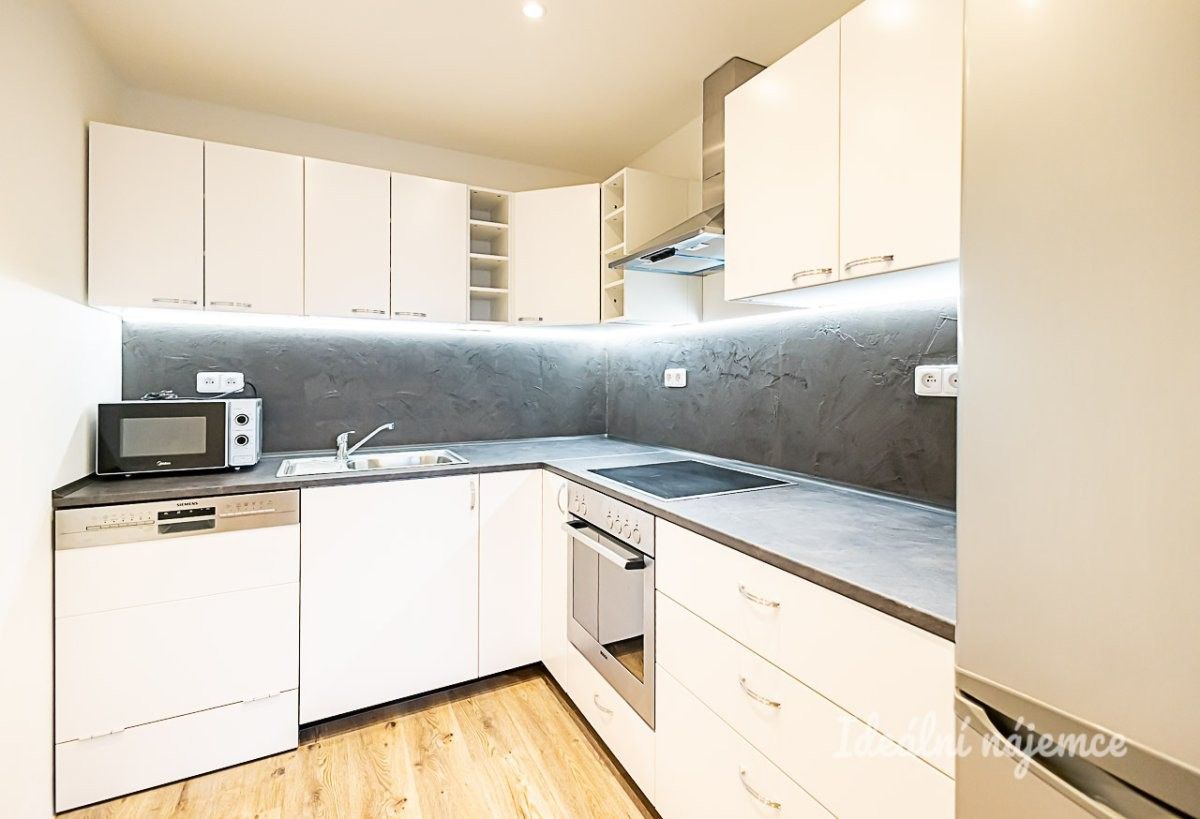 Pronájem byt 3+kk - Nechvílova, Praha, 67 m²