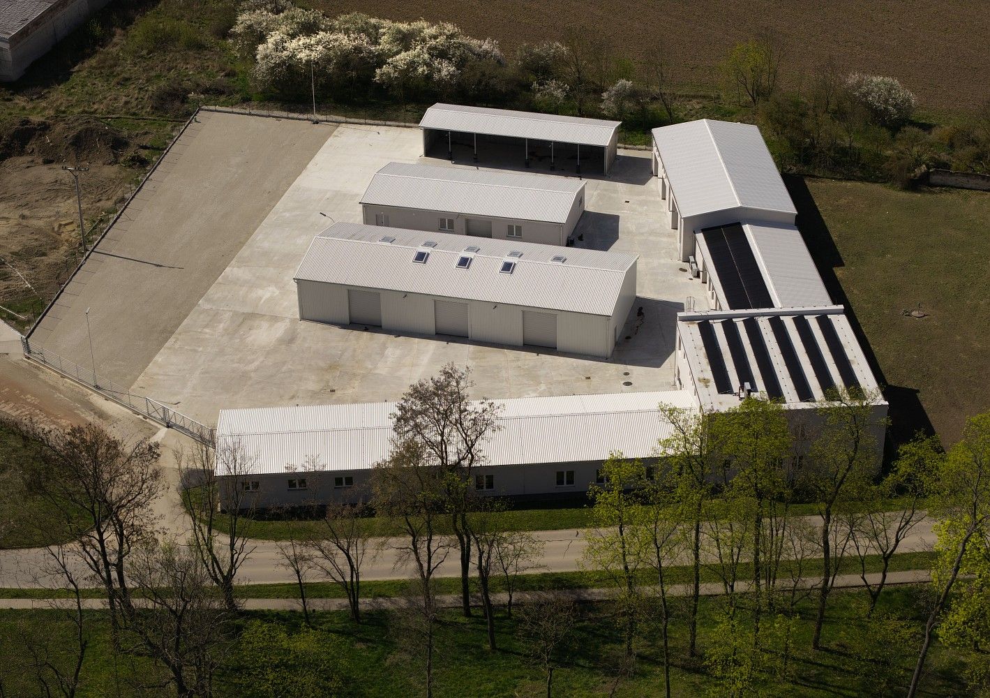 Sklady, Hořín, okres Mělník, 1 933 m² - 2