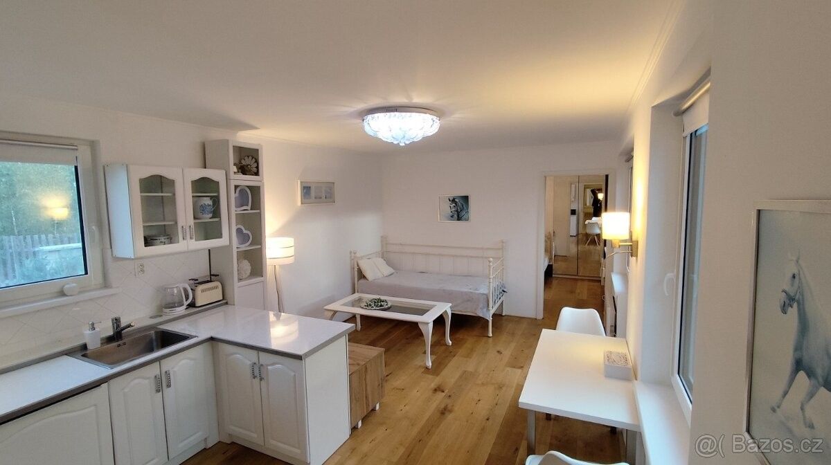 Byty, Kamenice, 251 68