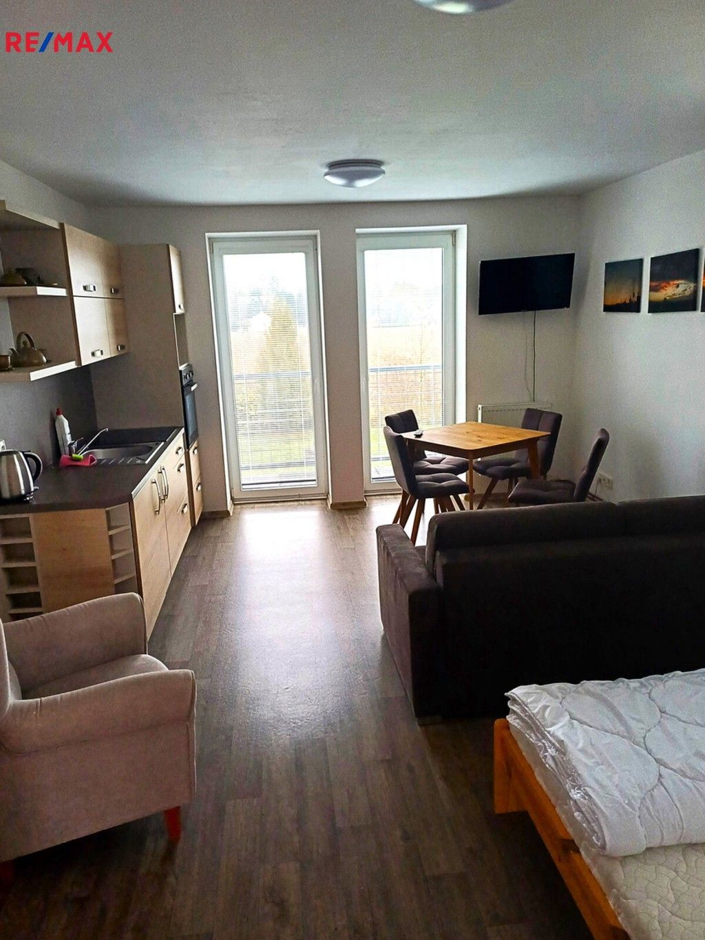 Pronájem byt 1+kk - Deštenská, Jindřichův Hradec, 36 m²