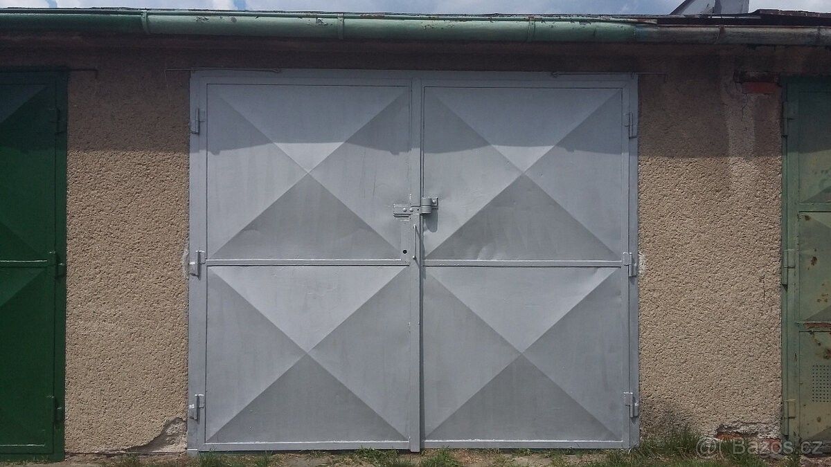 Garáže, Mohelnice, 789 85