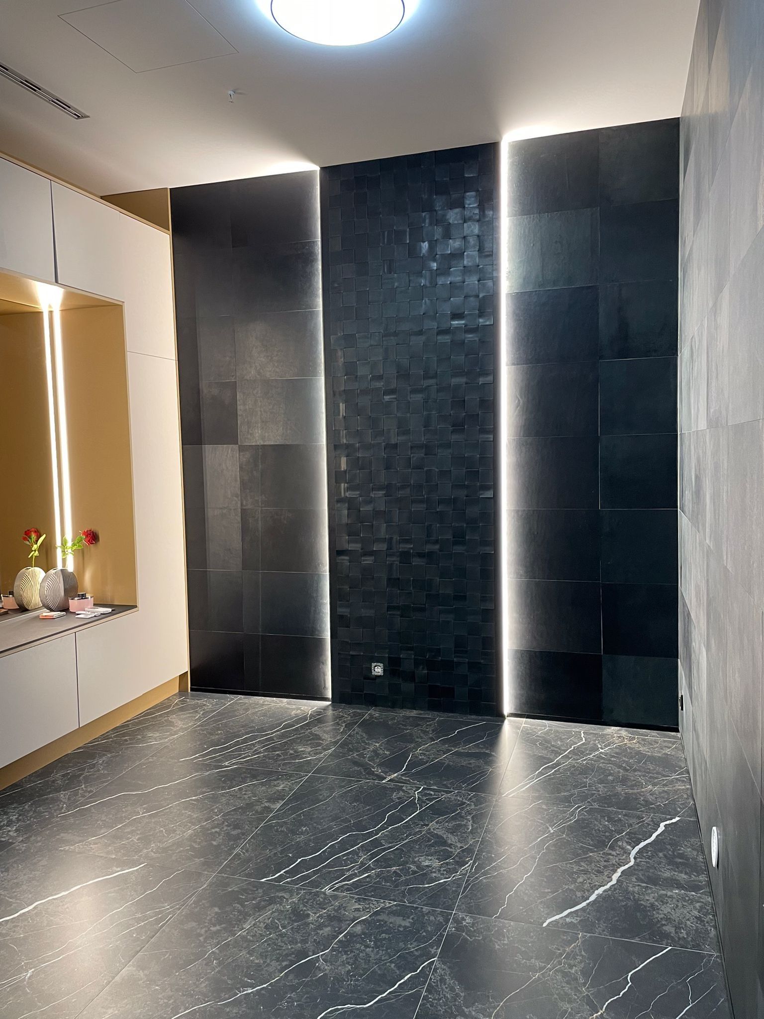 Pronájem obchodní prostory - Sokolovská, Praha, 14 m²