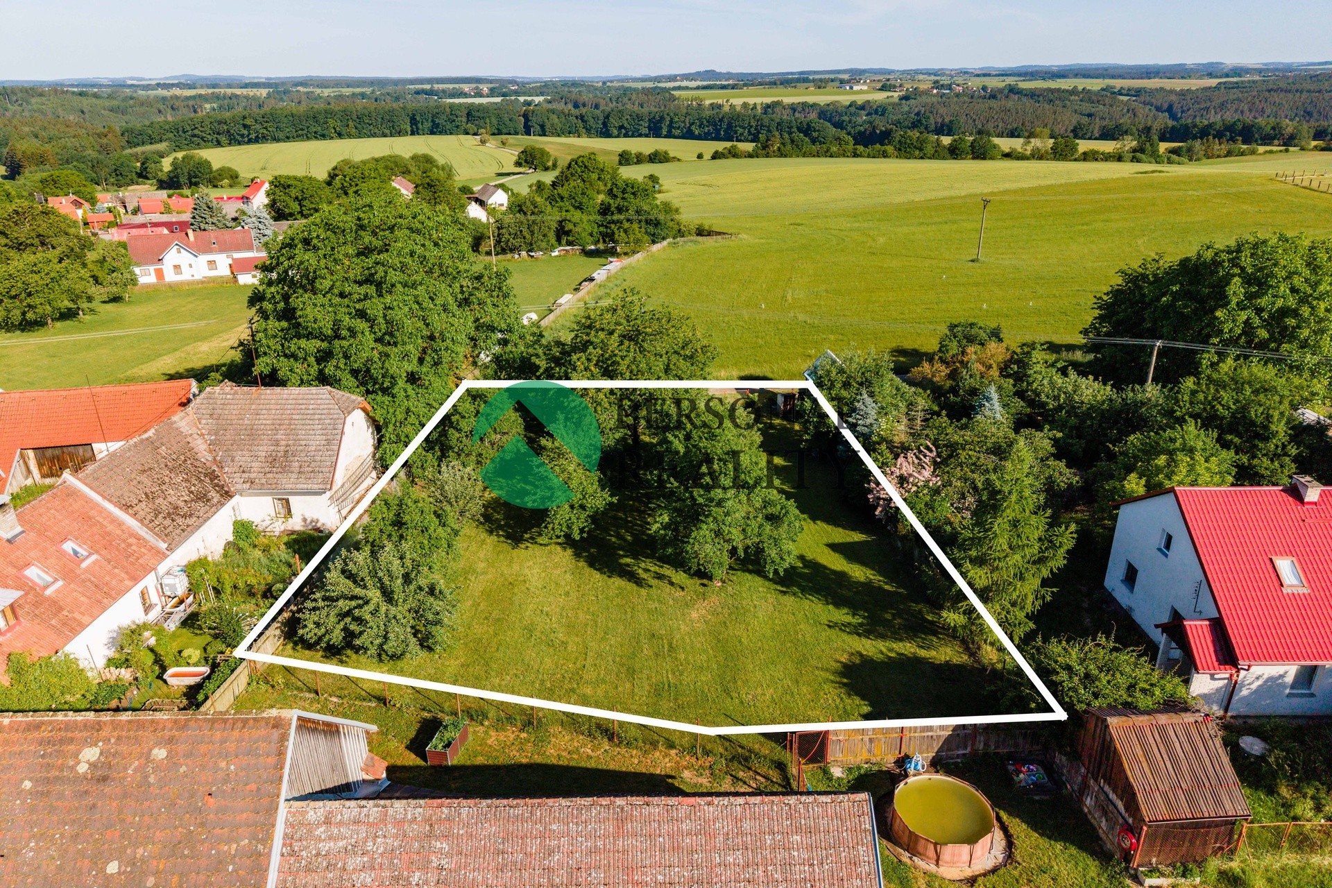 Pozemek pro bydlení, 1 058 m²