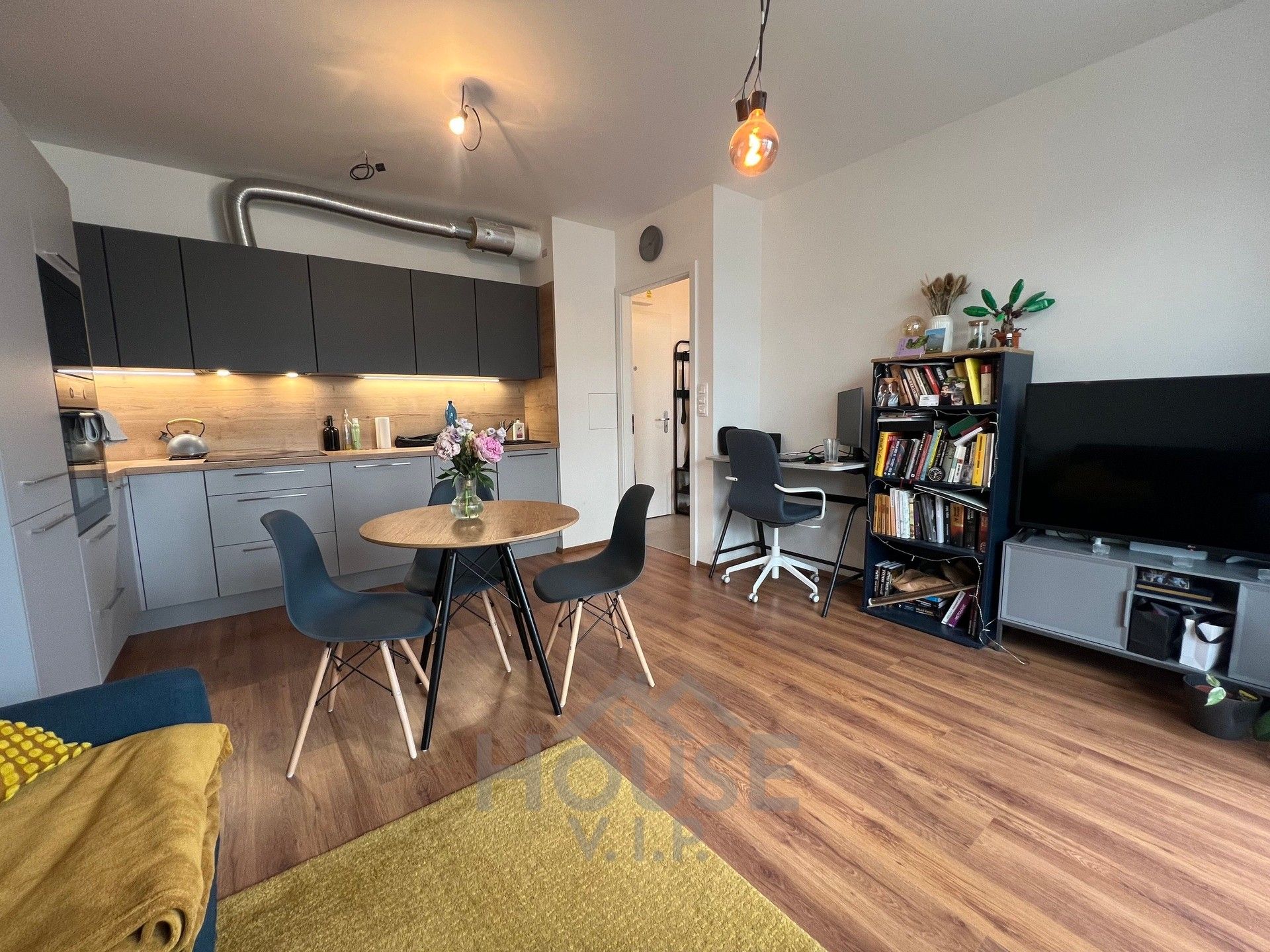 2+kk, Karla Čapka, Unhošť, 40 m²