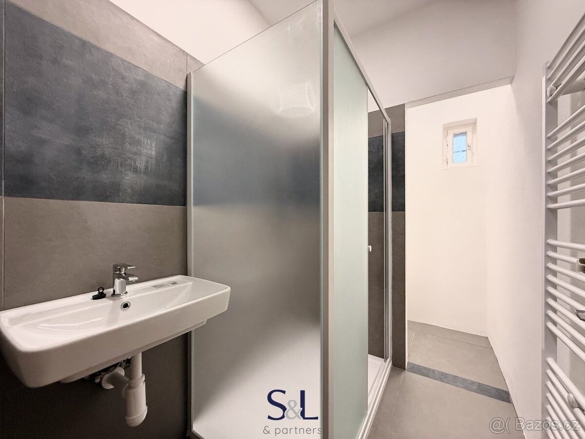 Pronájem byt - Horní Police, 471 06