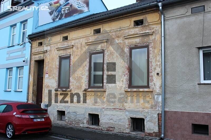Činžovní domy, V. Nezvala, České Budějovice, 120 m²
