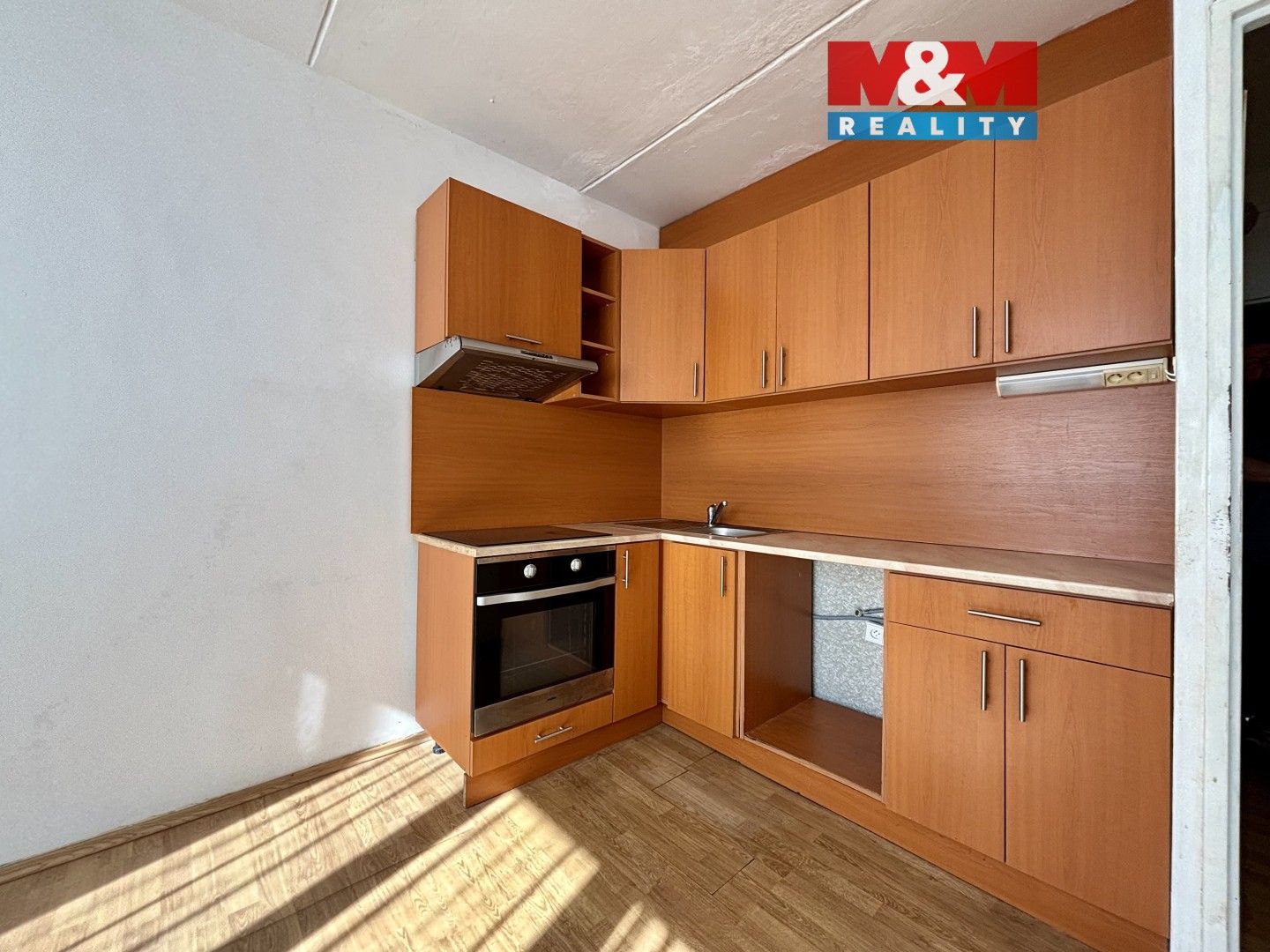 1+kk, Jiráskovo náměstí, Postoloprty, 19 m²