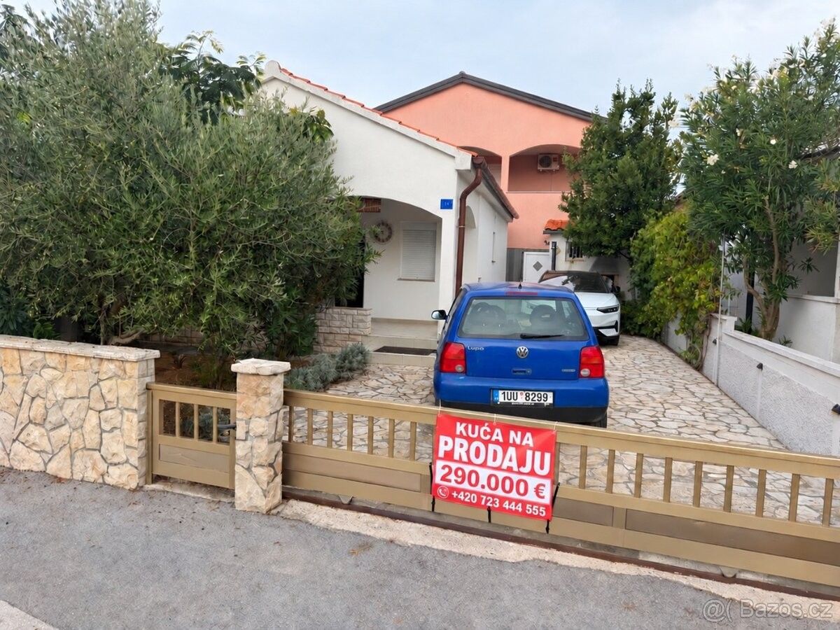 Rodinné domy, 987 66, Zahraničí - 1