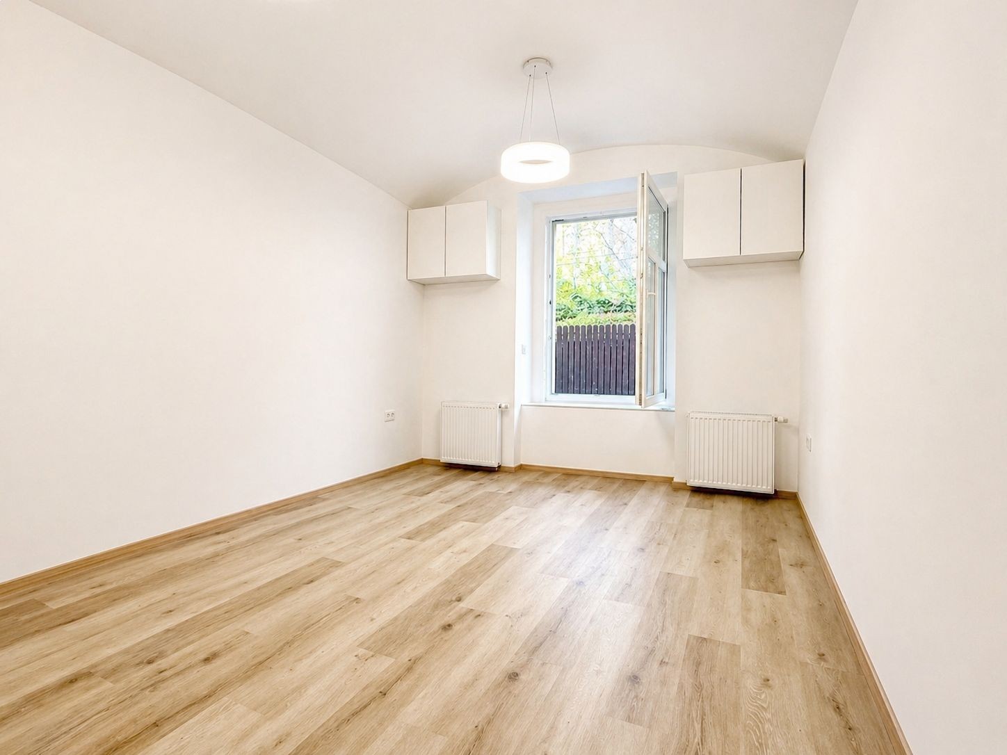 Byt 1+1 · 29 m² · Koněvova, Praha - 3