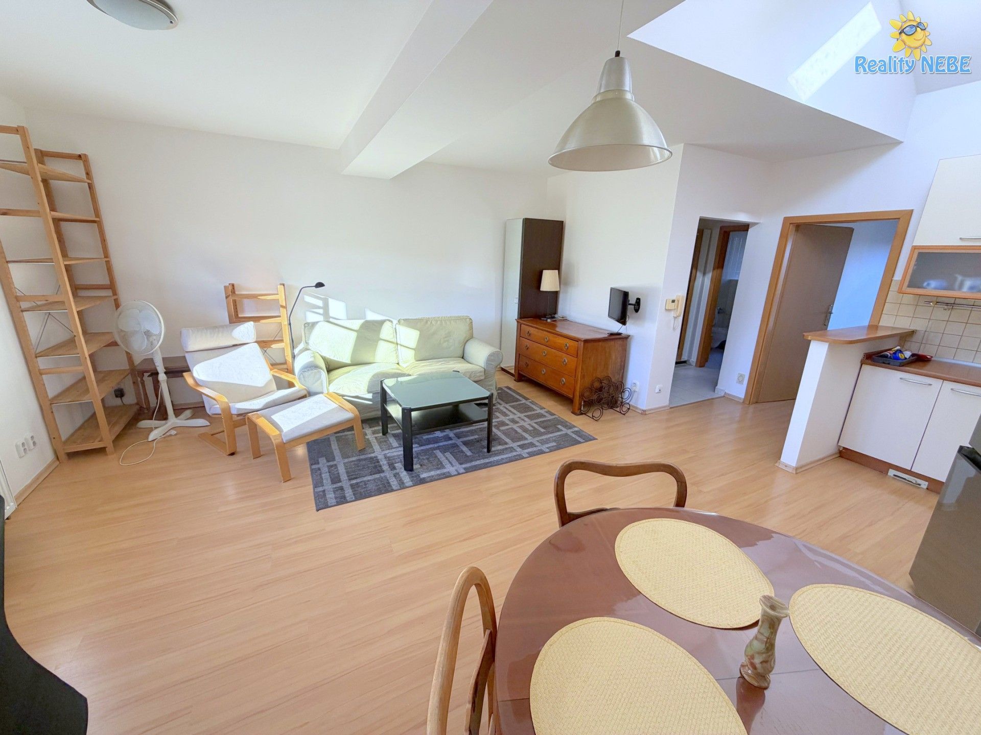 2+kk, Na Dvorcích, Praha, 50 m²