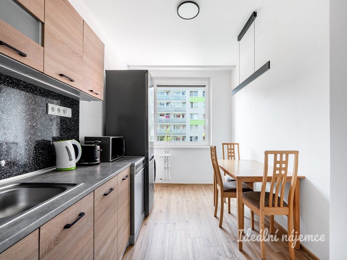 Prodej byt 3+1 - Peškova, Praha, 73 m²