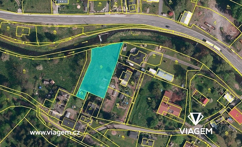 Pozemek pro bydlení, 738 m²