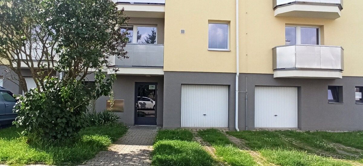 Byty, Sezemice, 533 04