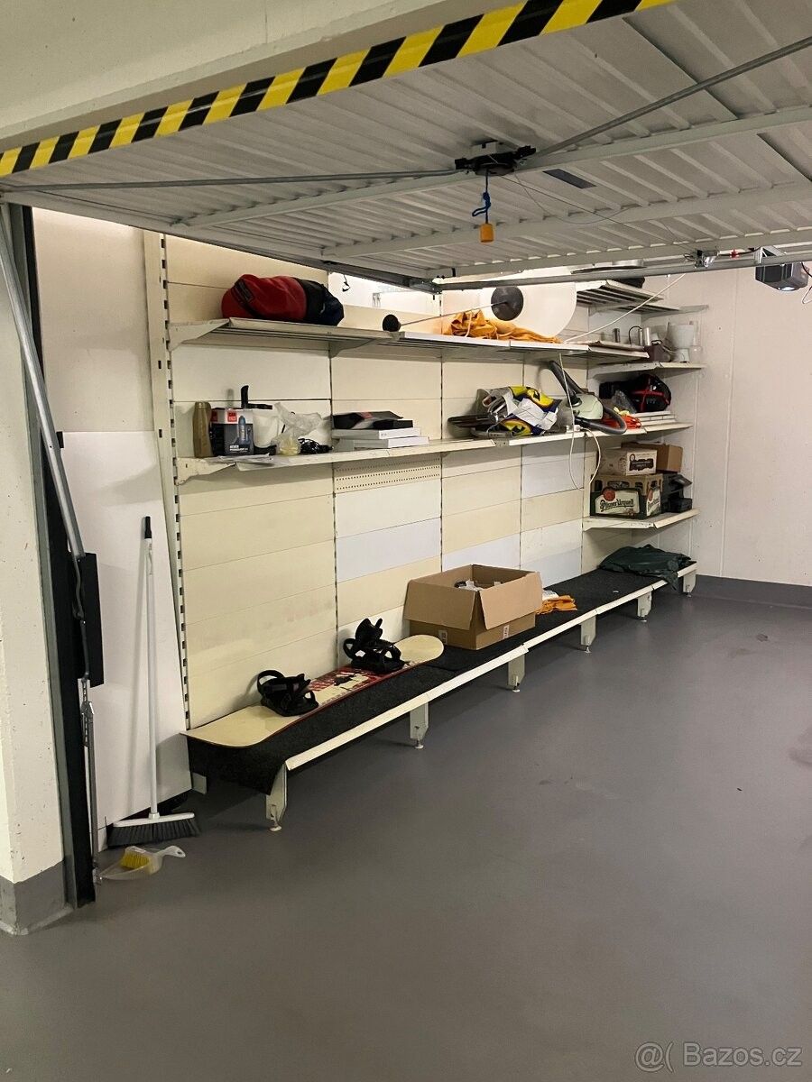 Pronájem garáž - Praha, 190 00