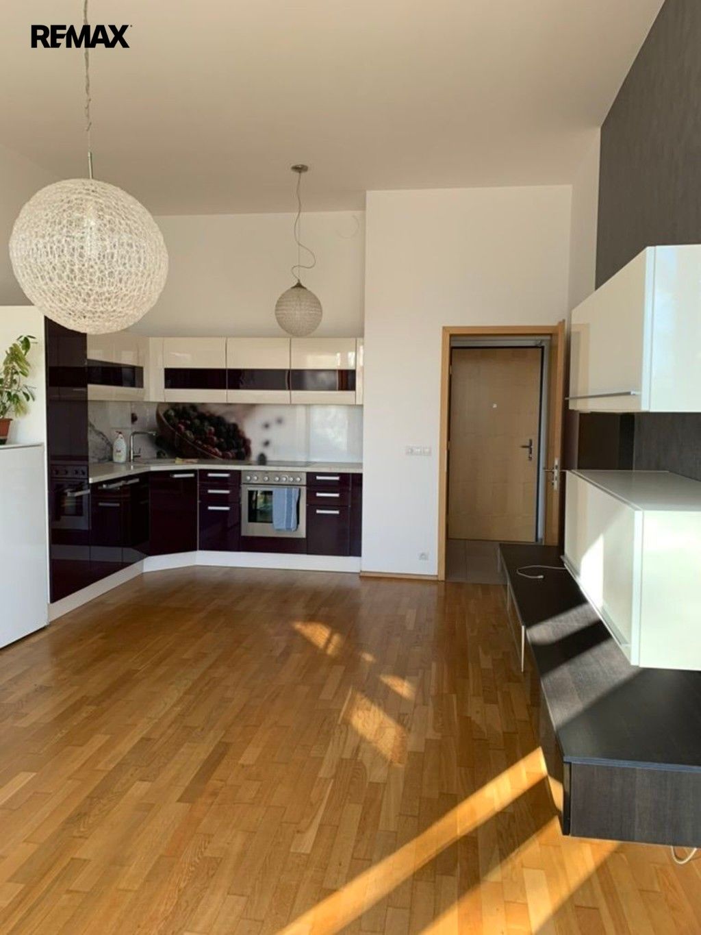 2+kk, Mokropeská 2026, Černošice, 61 m² - 2