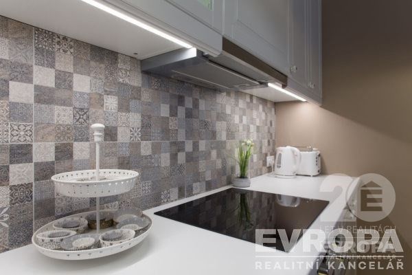 2+kk, U Nikolajky 931, Praha Smíchov, 74 m² - 2