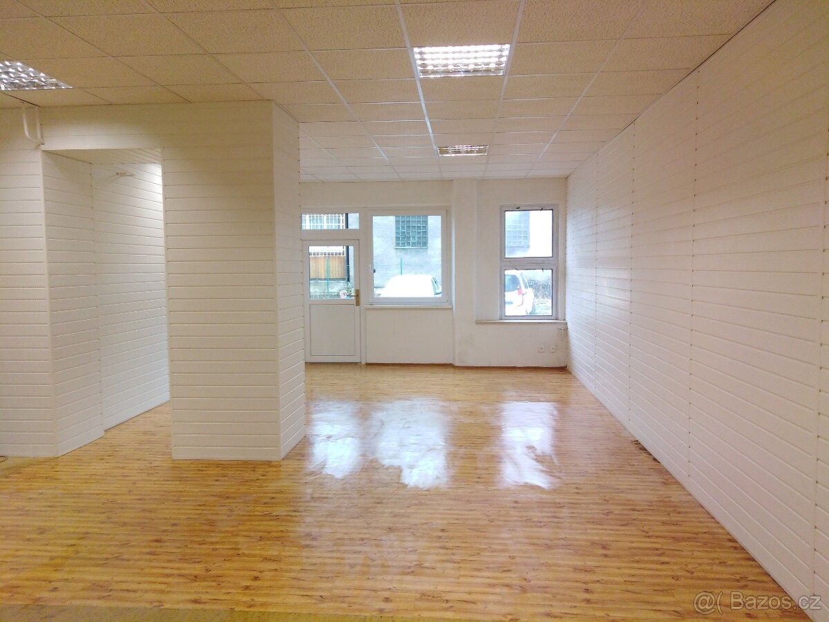 Pronájem obchodní prostory - Nový Jičín, 741 01