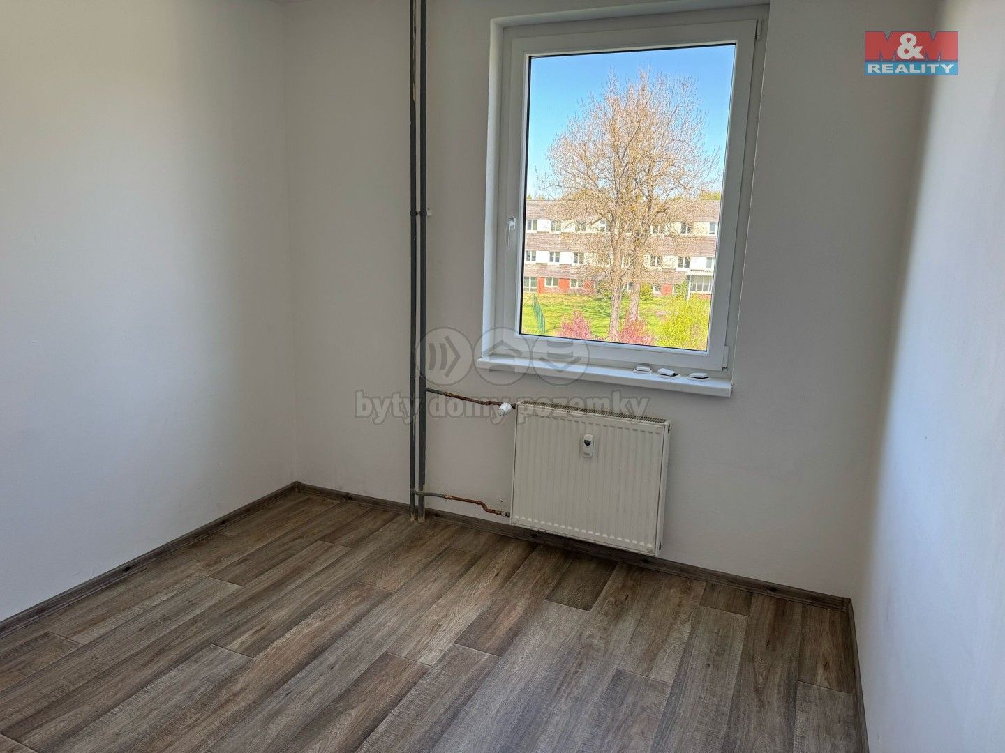 Pronájem byt 3+1 - Rovná, 72 m²