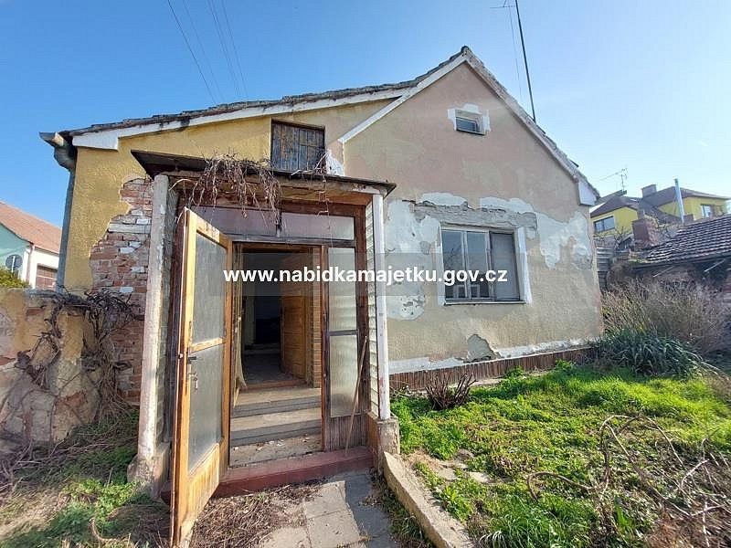 Prodej rodinný dům - Miroslavské Knínice, okres Znojmo, 49 m² - 5
