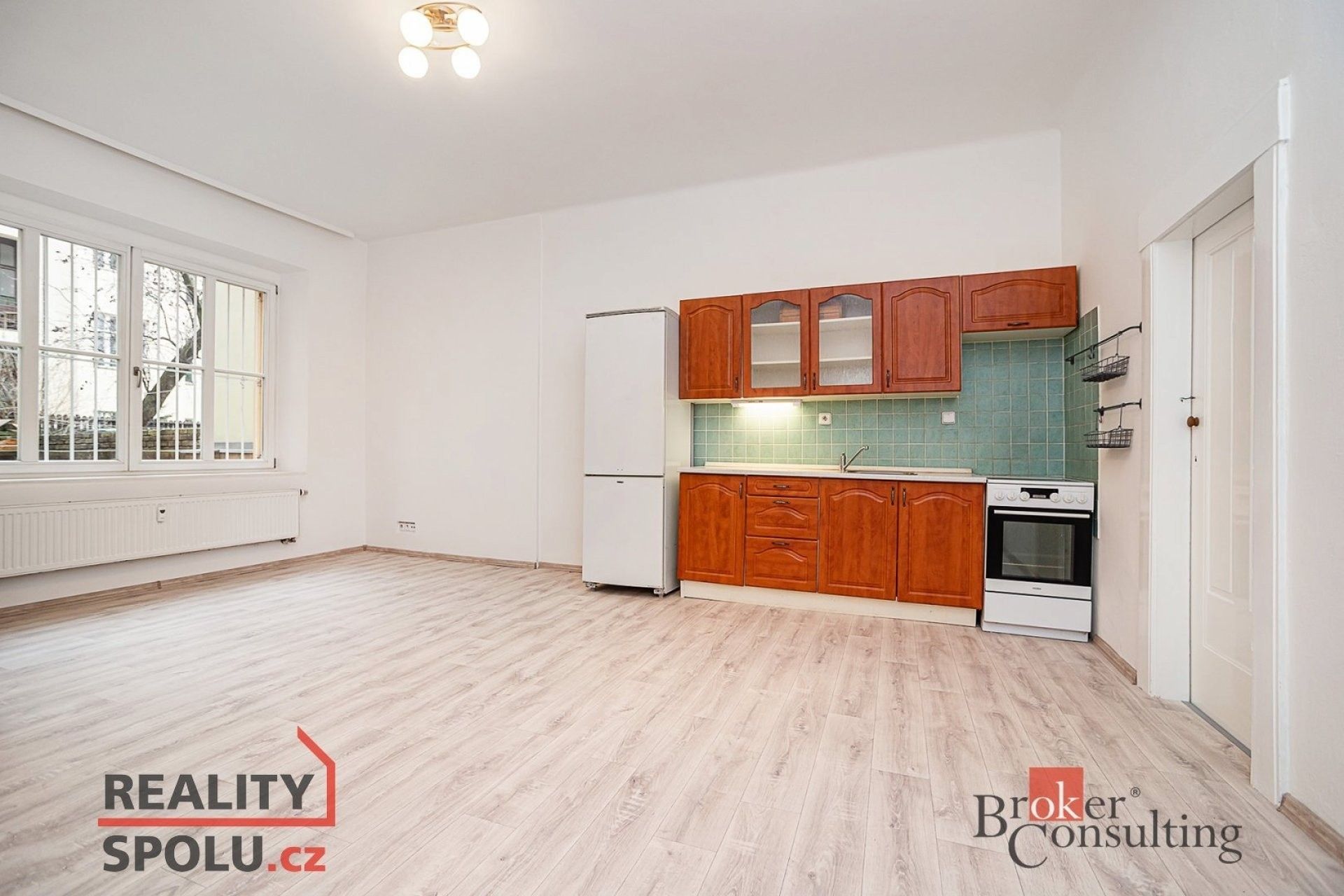 Pronájem byt 2+kk - Kafkova, Praha, 42 m²