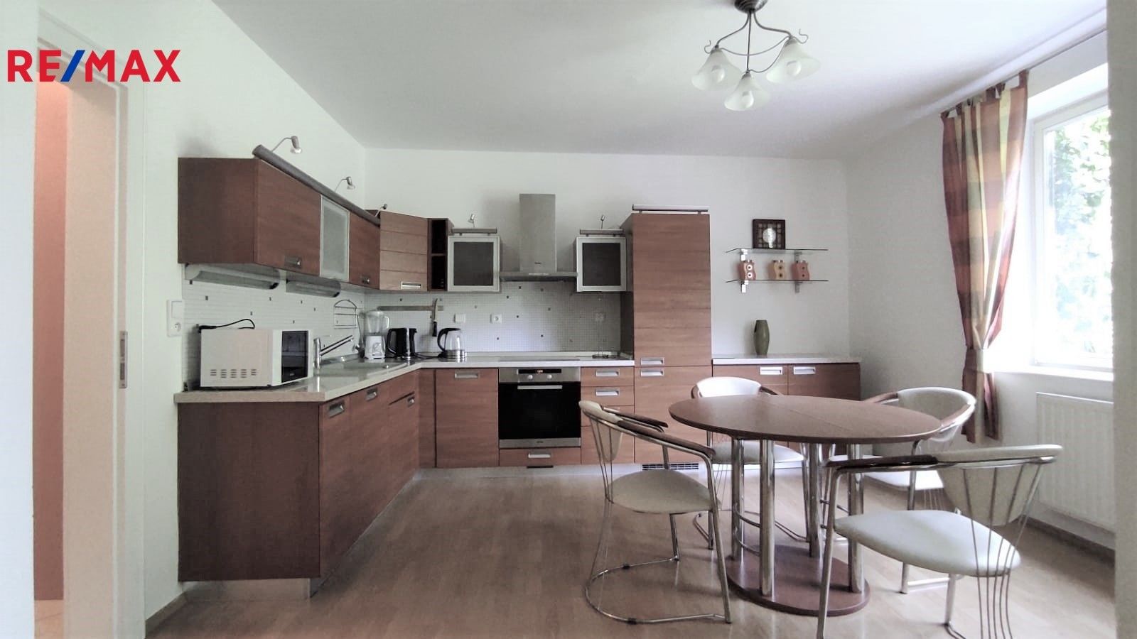 3+1, Mariánskolázeňská 698, Karlovy Vary, 120 m²