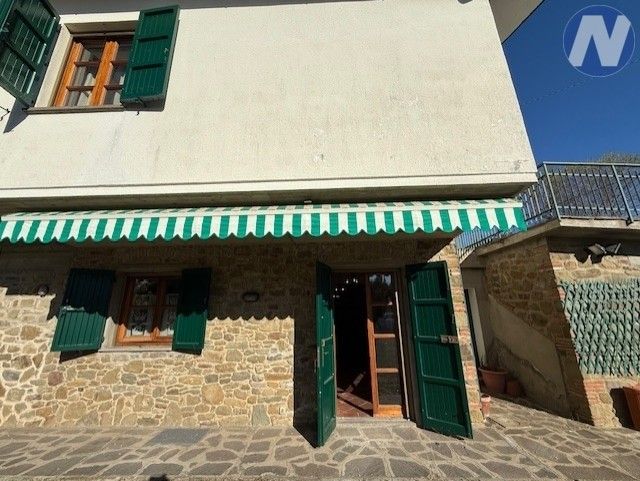 Prodej rodinný dům - 987 66, Zahraničí